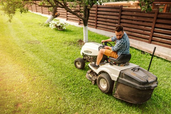 Cost of Industrial Lawn Mowing in Ballwin